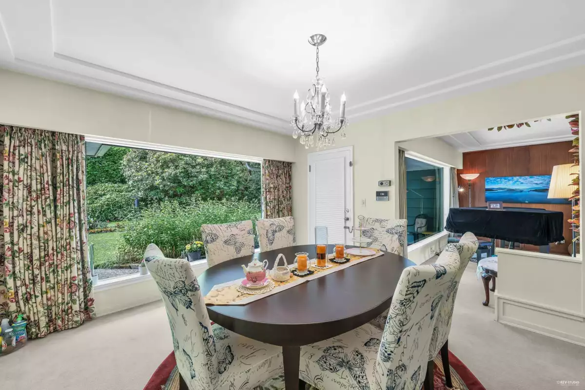 Breakfast Nook Photo of 1258 W 33rd Avenue, Vancouver, BC