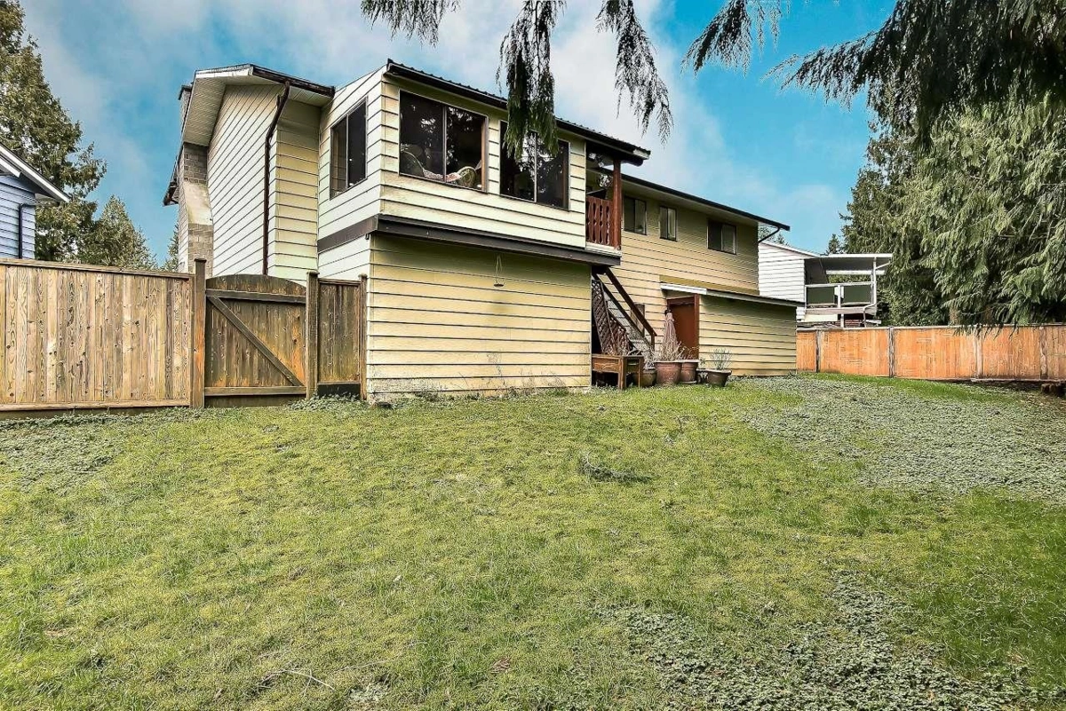 Garage Interior Photo of 7031 115a Street, Delta, BC