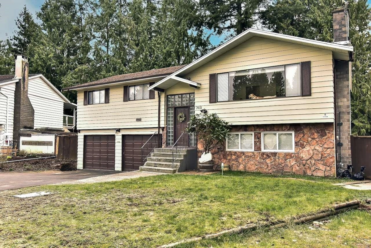 Living Room Photo of 7031 115a Street, Delta, BC