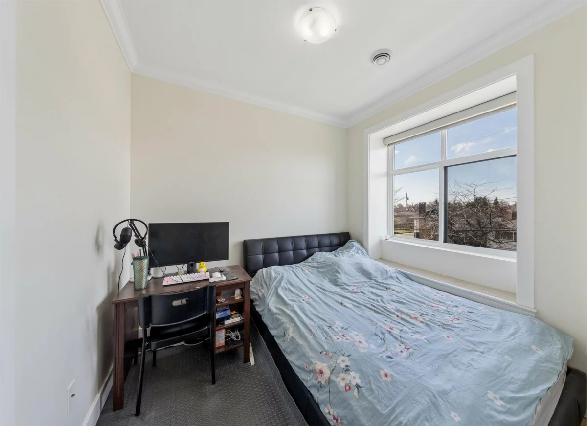 Backyard Photo of 6182 Commercial Street, Vancouver, BC