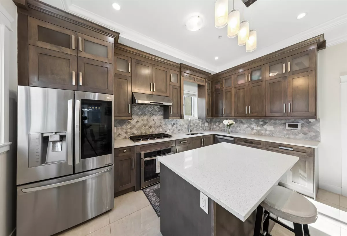 Basement Recreation Room Photo of 6182 Commercial Street, Vancouver, BC