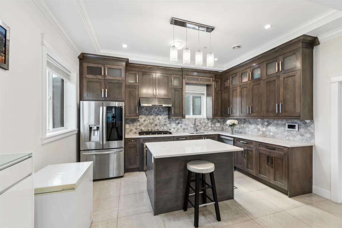 Powder Room Photo of 6182 Commercial Street, Vancouver, BC