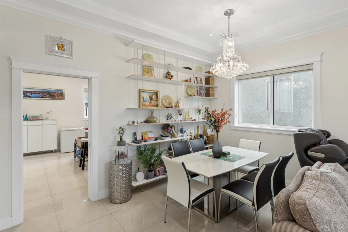 Primary Bathroom Photo of 6182 Commercial Street, Vancouver, BC