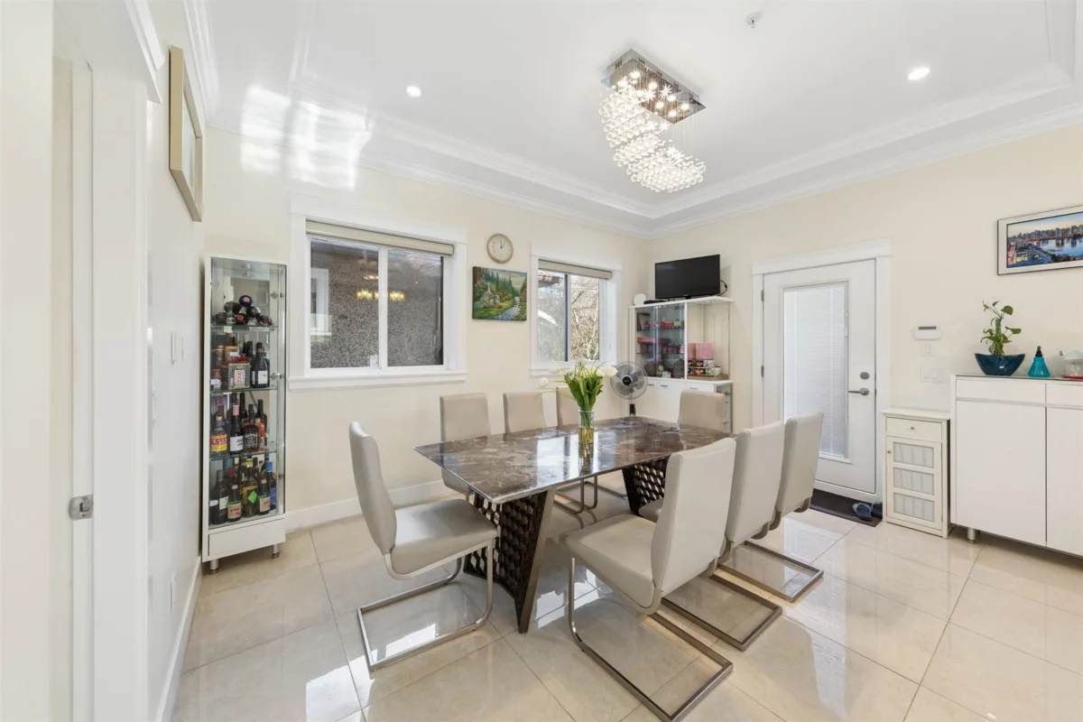 Walk-In Closet Photo of 6182 Commercial Street, Vancouver, BC