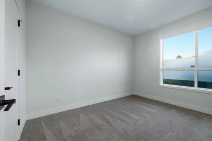 Walk-In Closet Photo of 112 45505 Campus Drive, Chilliwack, BC