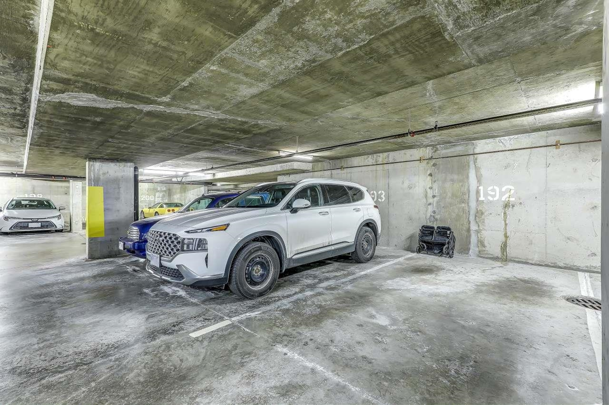 Hallway Photo of 1306 1196 Pipeline Road, Coquitlam, BC