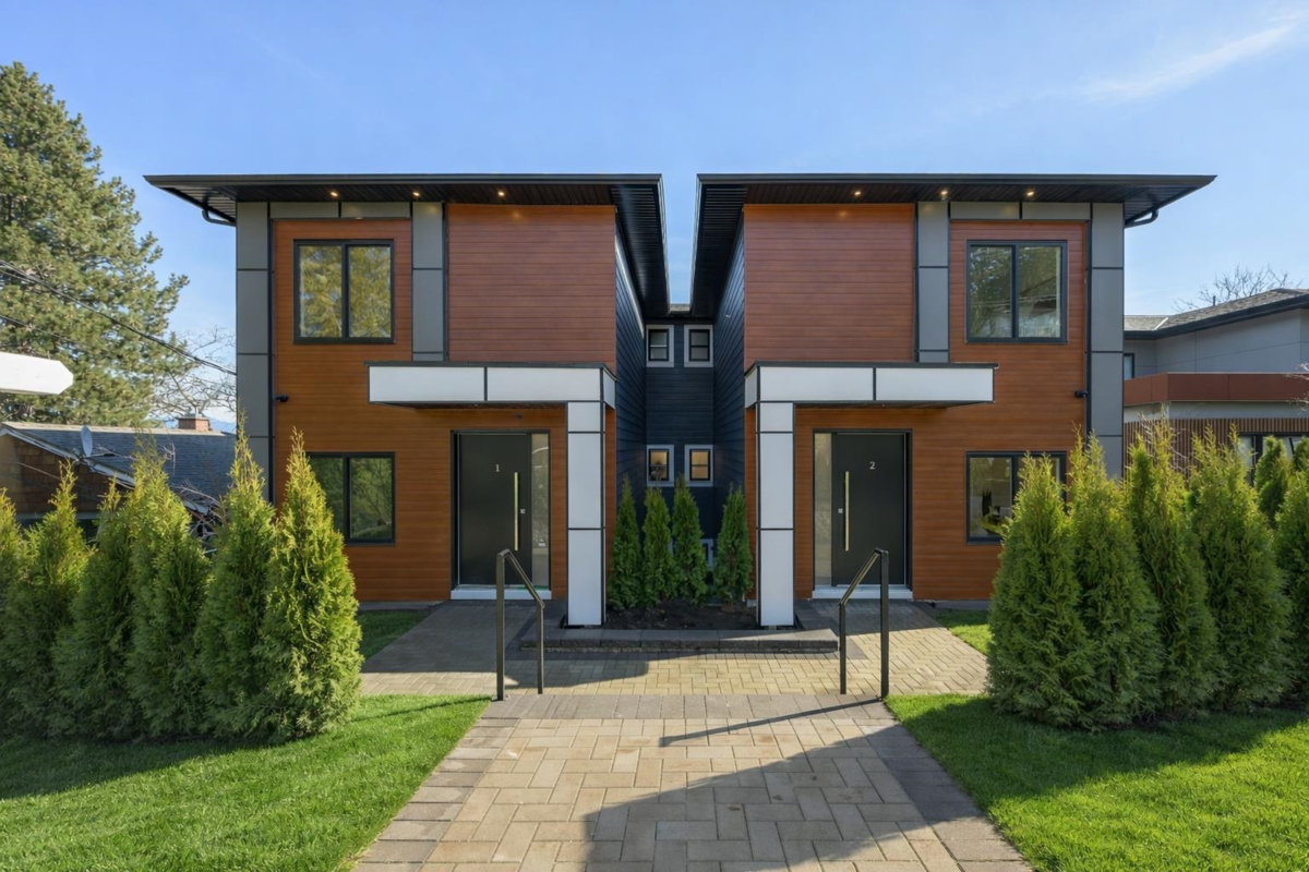 Exterior Front Photo of 2 6176 Elgin Avenue, Burnaby, BC