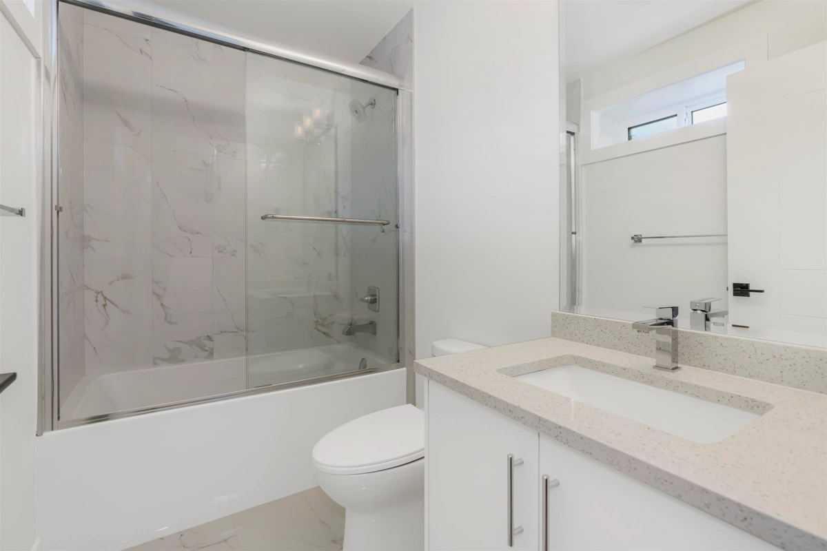 Hallway Photo of 20062 27a Avenue, Langley, BC