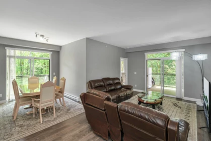 411 14358 60 Avenue, Surrey, BC