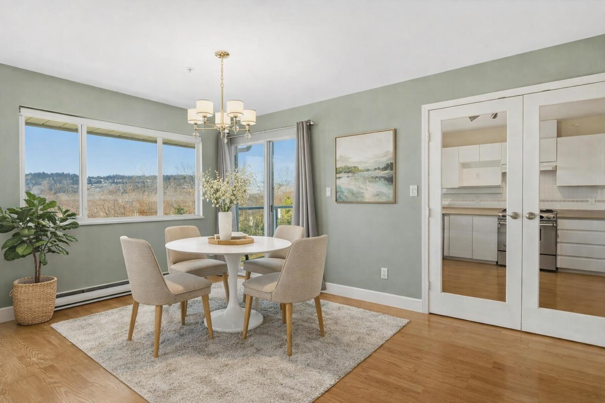 Pantry Photo of 1141 O'flaherty Gate, Port Coquitlam, BC