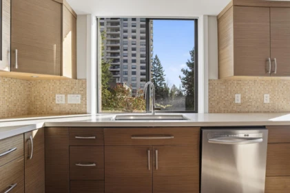 Guest Bathroom Photo of 203 2090 Argyle Avenue, West Vancouver, BC