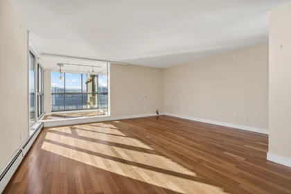 Primary Bedroom Photo of 203 2090 Argyle Avenue, West Vancouver, BC