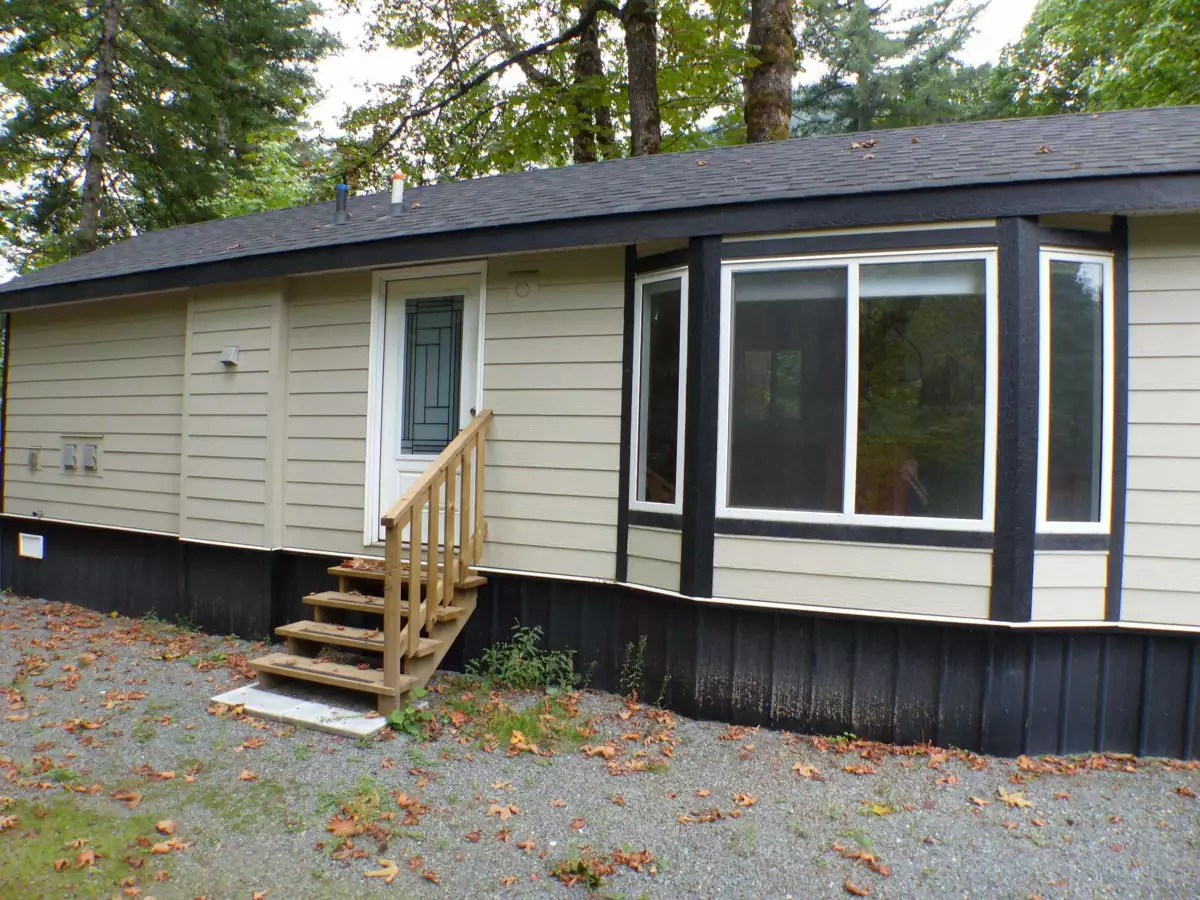 Exterior Rear Photo of 34 28605 Trans Canada Highway, Hope, BC