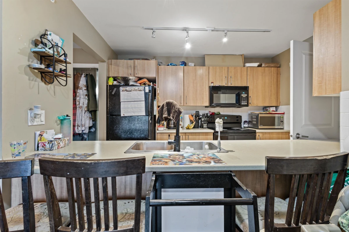 Family Room Photo of 404 45561 Yale Road, Chilliwack, BC