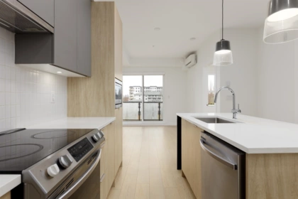 Kitchen Photo of 304 20695 Eastleigh Crescent, Langley, BC