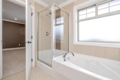 Entry Foyer Photo of 19586 72a Avenue, Surrey, BC
