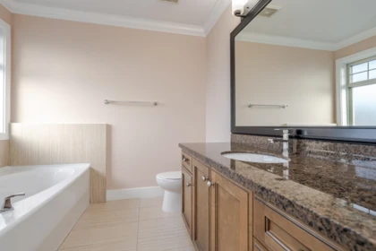 Mudroom Photo of 19586 72a Avenue, Surrey, BC
