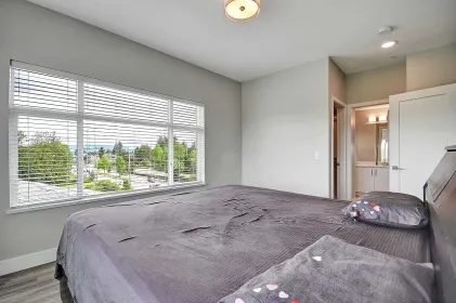 Powder Room Photo of 404 9015 120 Street, Delta, BC