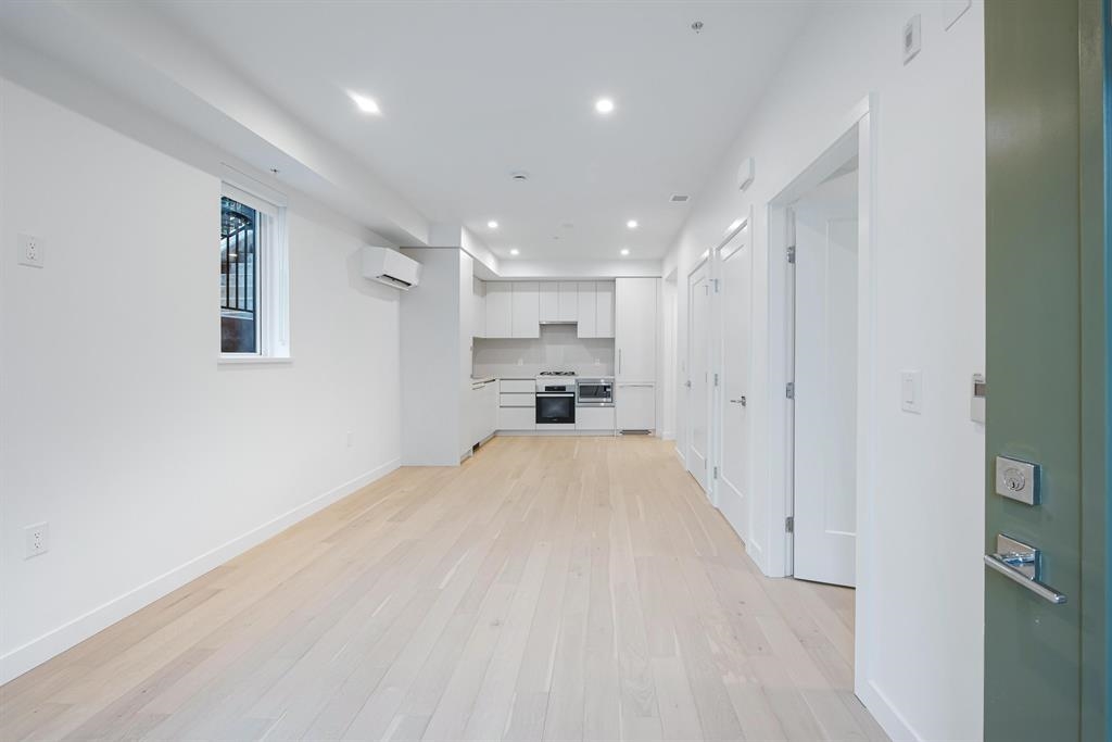 Dining Area Photo of 871 33 Avenue, Vancouver, BC