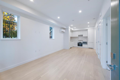 Kitchen Island Photo of 871 33 Avenue, Vancouver, BC