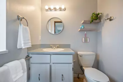 Powder Room Photo of 1505 134a Street, Surrey, BC