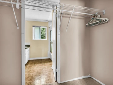 Hallway Photo of 14783 101 Avenue, Surrey, BC