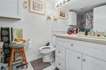 Guest Bathroom Photo of 118 6841 138 Street, Surrey, BC
