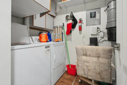 Walk-In Closet Photo of 118 6841 138 Street, Surrey, BC