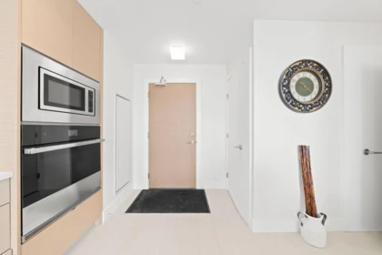 2201 3438 Sawmill Crescent, Vancouver, BC, Vancouver — Apartment/Condo for sale