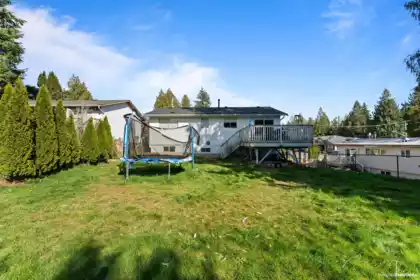 Garden / Landscaping Photo of 7961 Tanager Street, Mission, BC