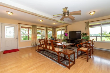Kitchen Island Photo of 24250 88 Avenue, Langley, BC