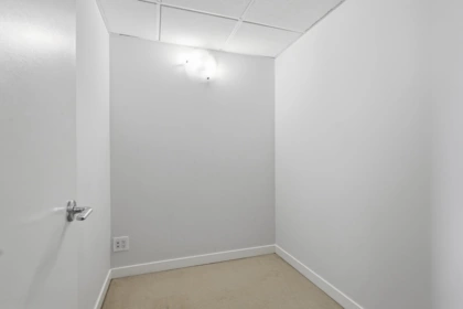 Guest Bathroom Photo of 1507 788 Richards Street, Vancouver, BC