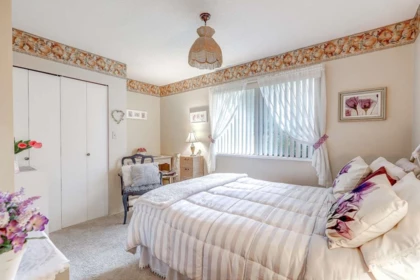 Guest Bathroom Photo of 15584 98 Avenue, Surrey, BC