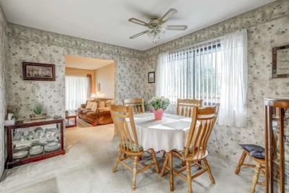 Kitchen Photo of 15584 98 Avenue, Surrey, BC