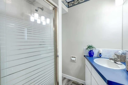 Powder Room Photo of 15584 98 Avenue, Surrey, BC