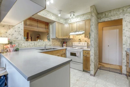 Primary Bedroom Photo of 15584 98 Avenue, Surrey, BC