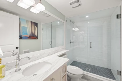 Swimming Pool Photo of 14860 34 Avenue, Surrey, BC