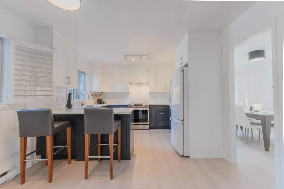 Dining Area Photo of 6640 Shawnigan Place, Richmond, BC