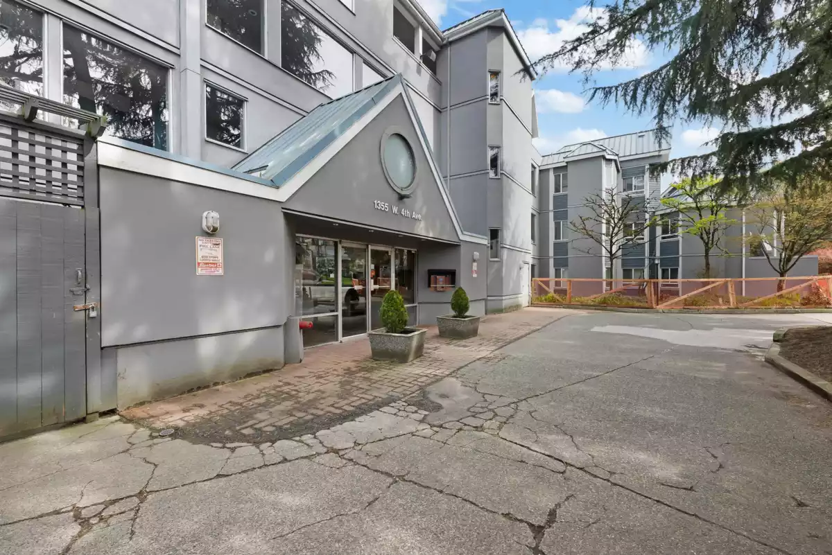 Exterior Rear Photo of 8 1355 W 4th Avenue, Vancouver, BC
