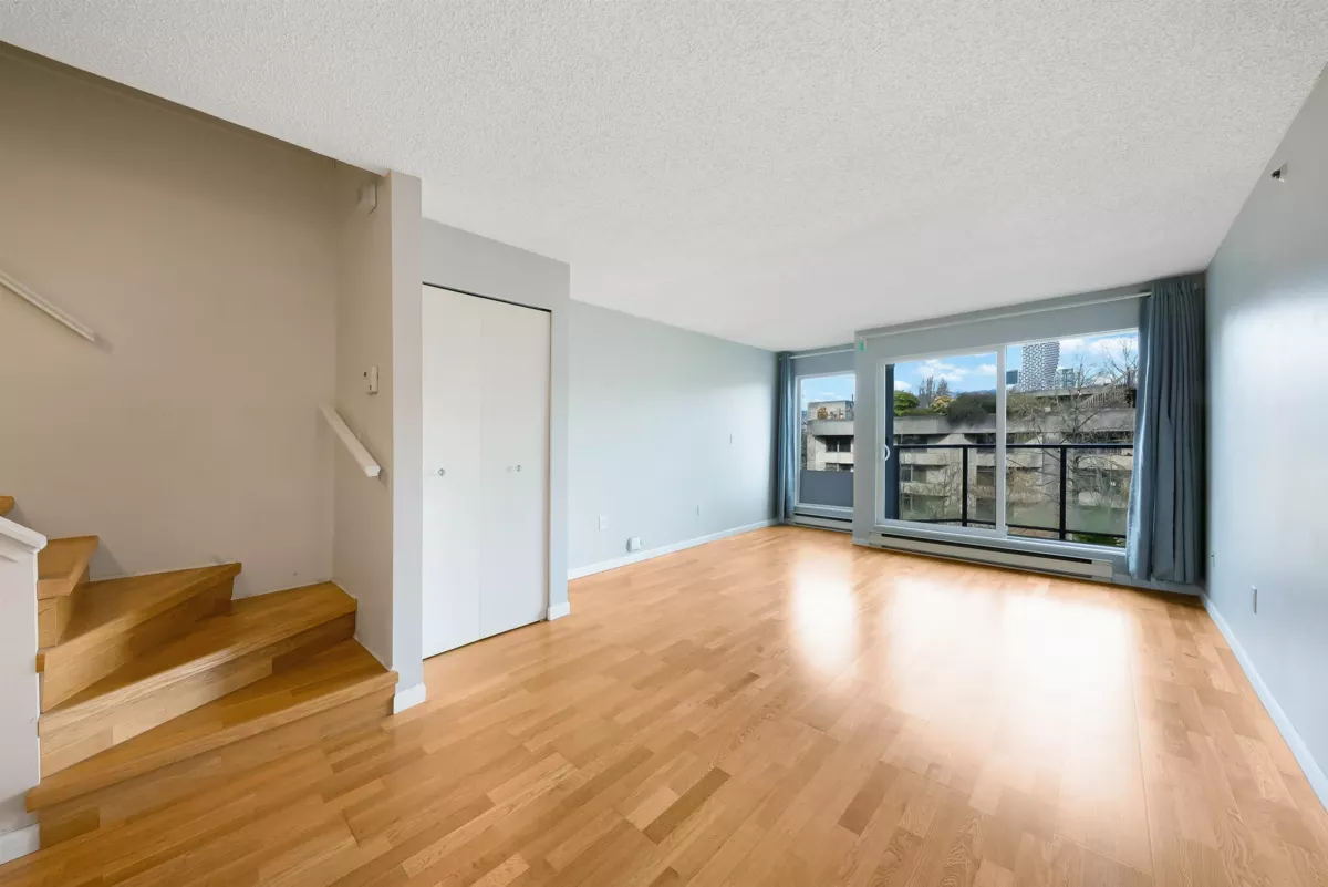 Living Room Photo of 8 1355 W 4th Avenue, Vancouver, BC
