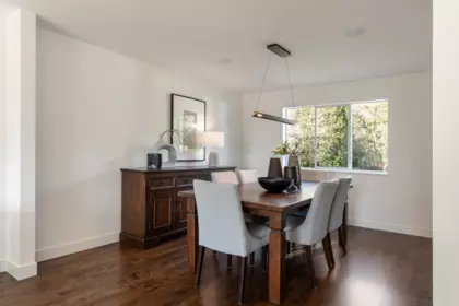 Kitchen Photo of 2323 Inglewood Avenue, West Vancouver, BC