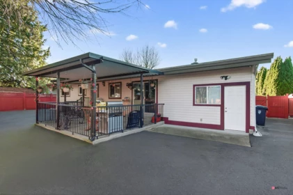 Garden / Landscaping Photo of 26655 32 Avenue, Langley, BC