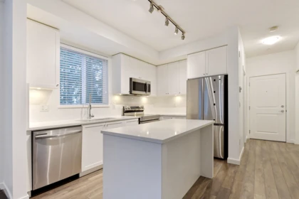 Kitchen Photo of 308 15835 85 Avenue, Surrey, BC