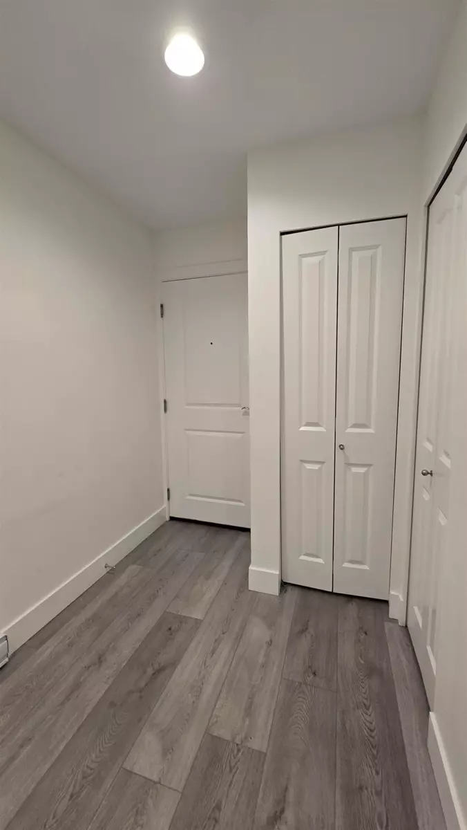 Family Room Photo of 111 15392 16a Avenue, Surrey, BC