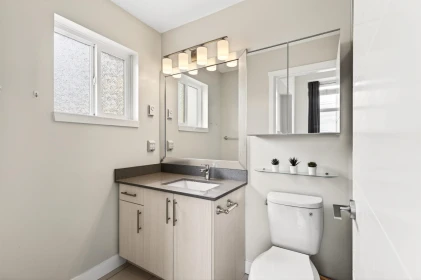 Primary Bathroom Photo of 14 4191 No. 4 Road, Richmond, BC