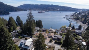 4493 Epps Avenue, North Vancouver, BC