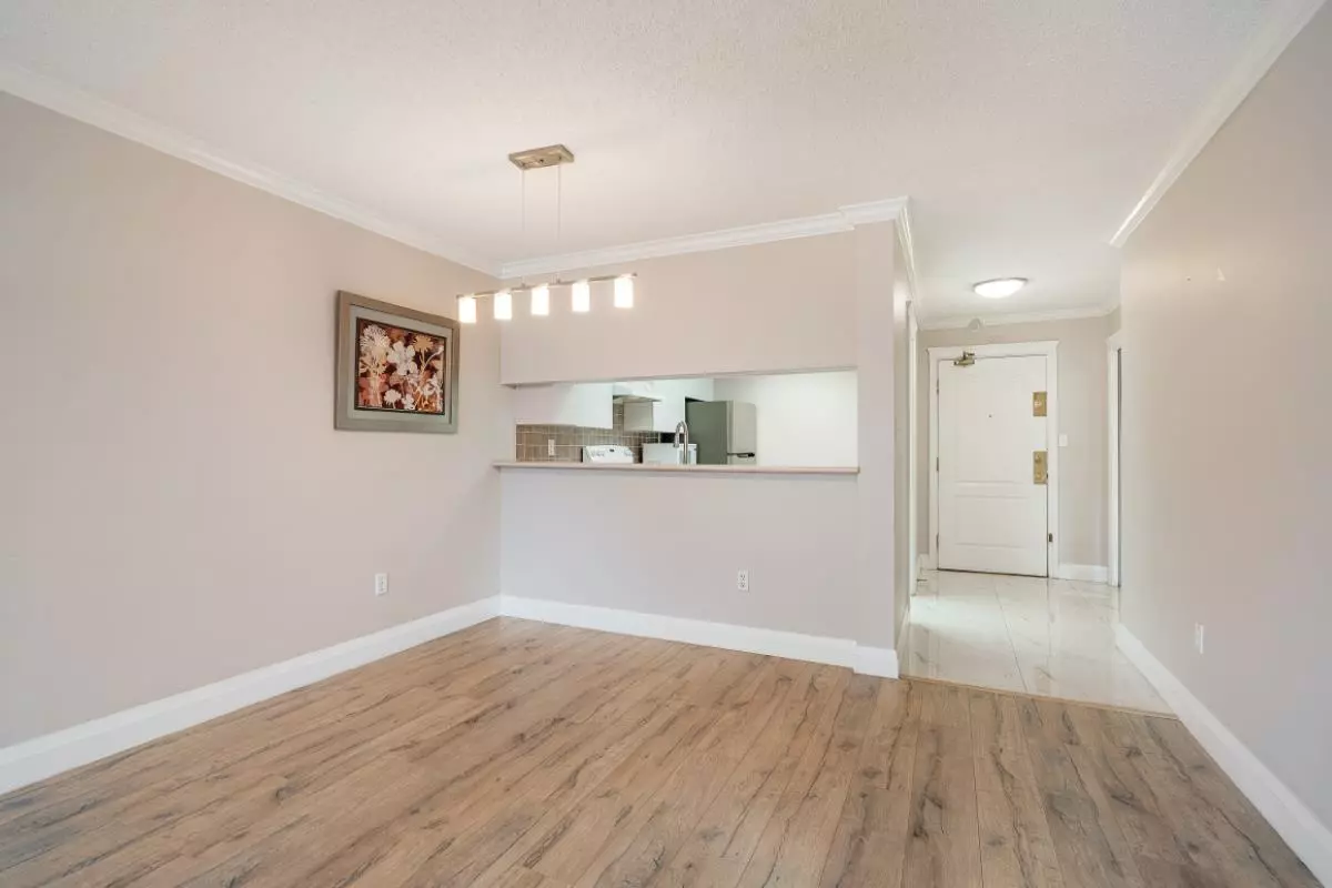 Family Room Photo of 1305 1190 Pipeline Road, Coquitlam, BC