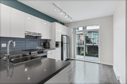 Kitchen Island Photo of 84 30989 Westridge Place, Abbotsford, BC