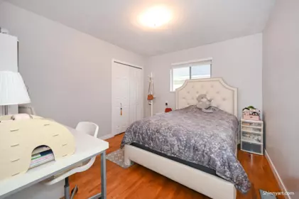 Walk-In Closet Photo of 4708 Westlawn Drive, Burnaby, BC