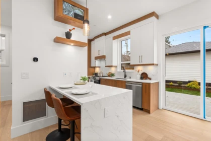 2 1822 E 14th Avenue, Vancouver, BC, Vancouver — Half Duplex for sale